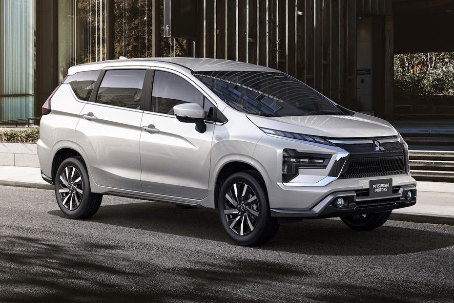 Mitsubishi Xpander Front Medium View