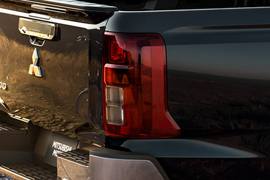 L200 Tail light