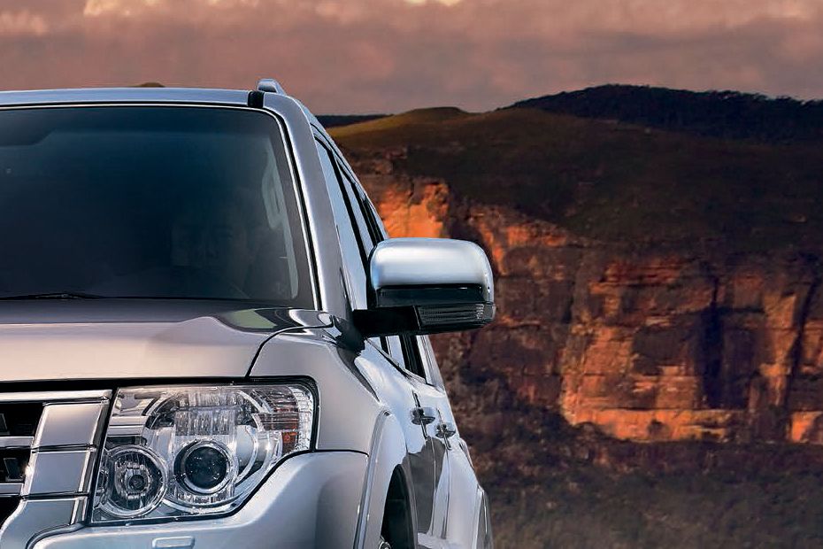 Mitsubishi Pajero Drivers Side Mirror Front Angle