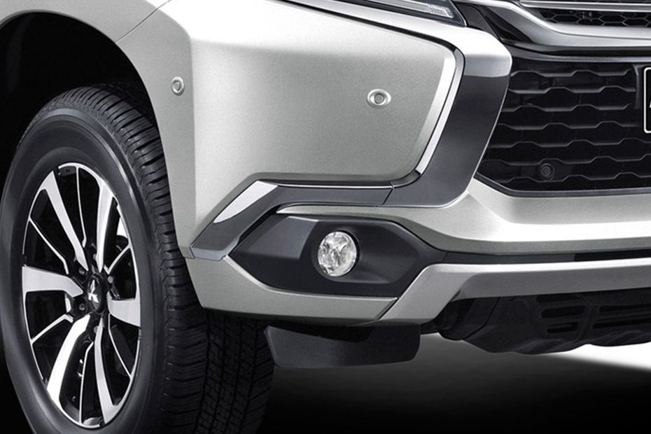 Montero Sport (2022-2023) Front Fog Lamp