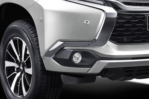 Montero Sport (2022-2023) Front Fog Lamp