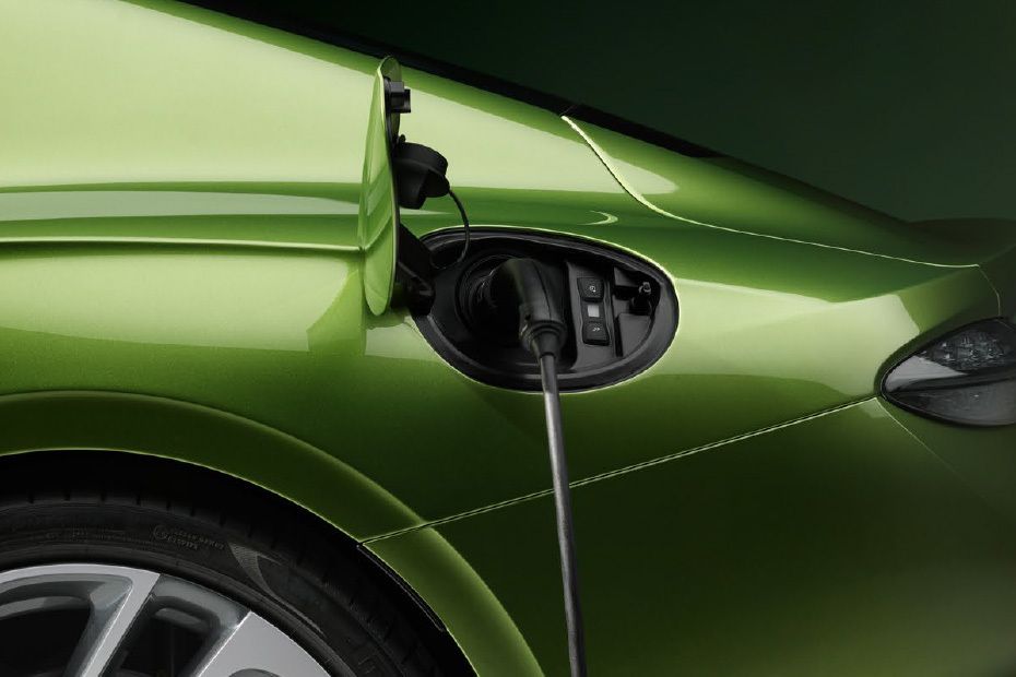 Gas Cap Open of Continental GT