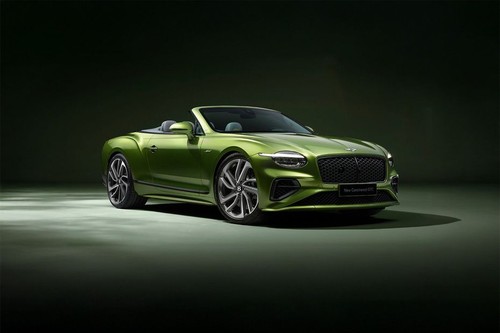 Bentley Continental GTC Front Medium View