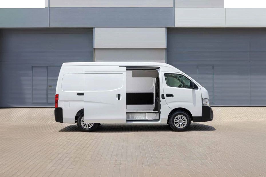 Nissan Urvan Full Side View