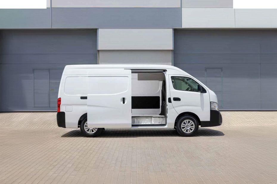 Nissan Urvan Full Side View