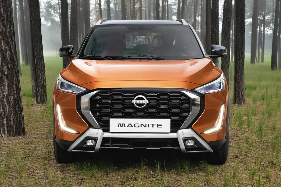 Full Front View of Magnite