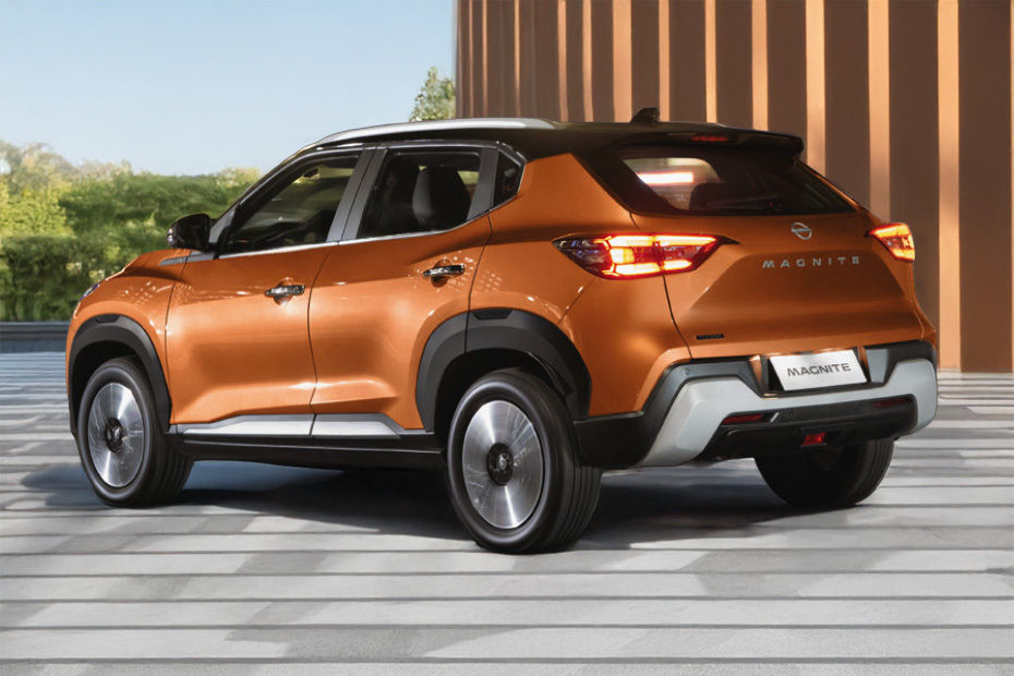 Rear Cross Side View of Nissan Magnite