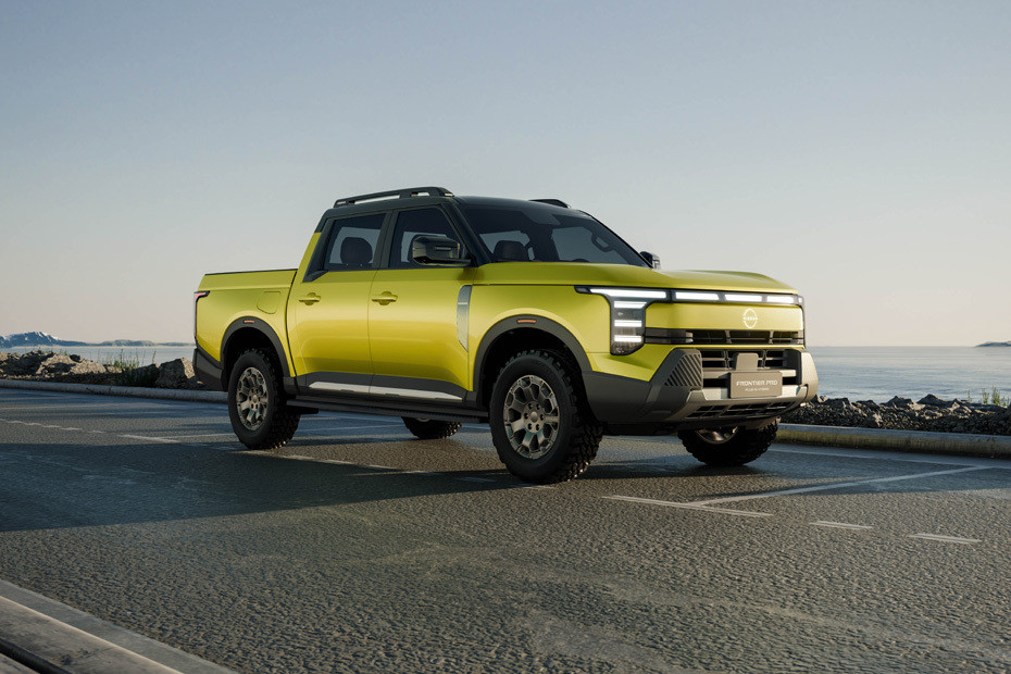 Nissan Frontier Pro Front Cross Side View
