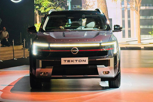 Full Front View of Tekton