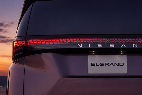 Elgrand Tail light