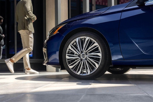 Altima Wheel