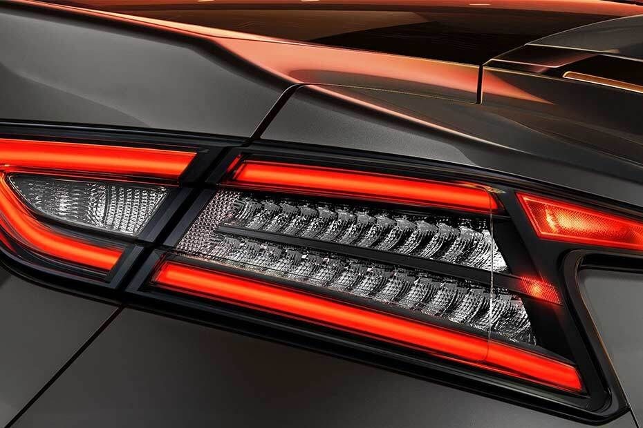 Maxima Tail light