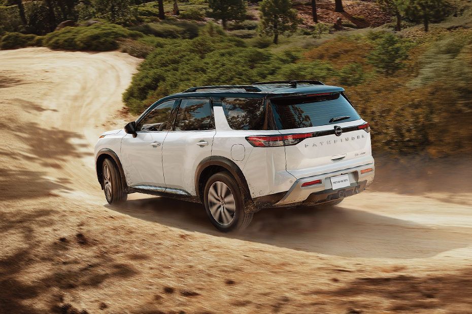 Rear Cross Side View of Nissan Pathfinder