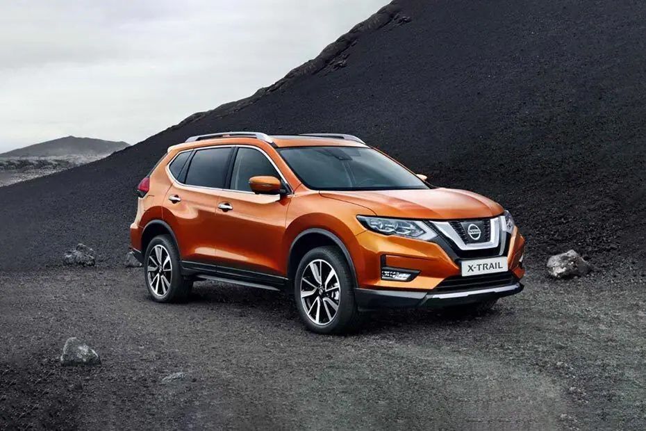 X-Trail (2022-2023) Front angle low view