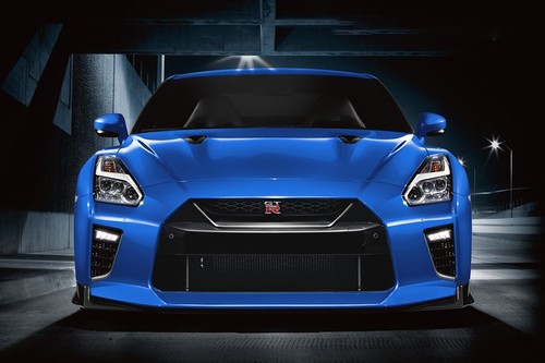 Full Front View of GT-R