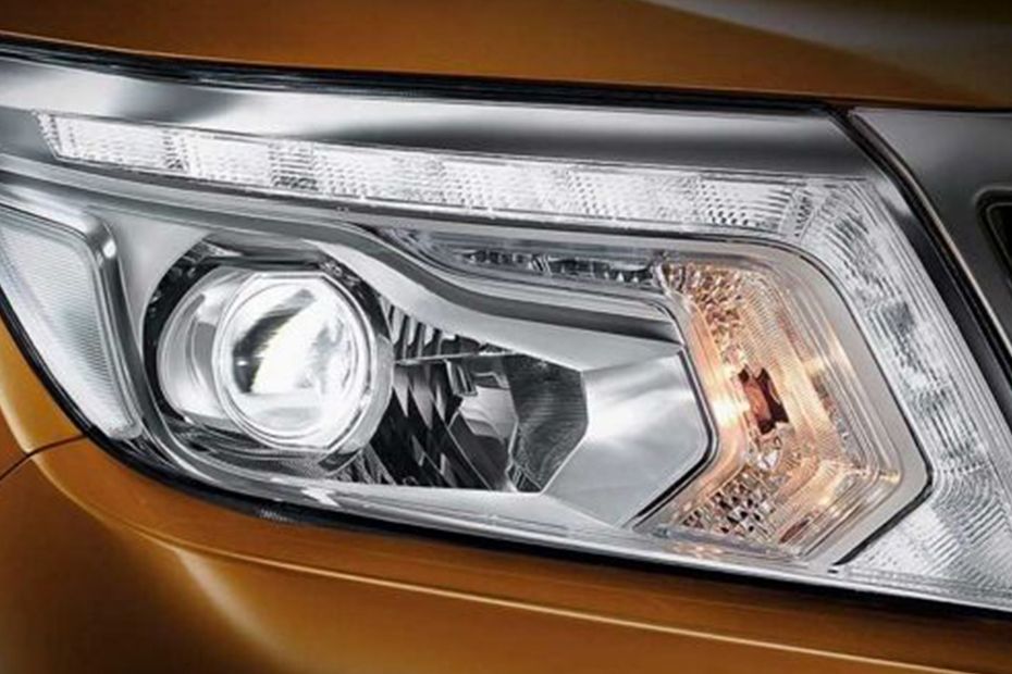 Navara Pickup Headlight