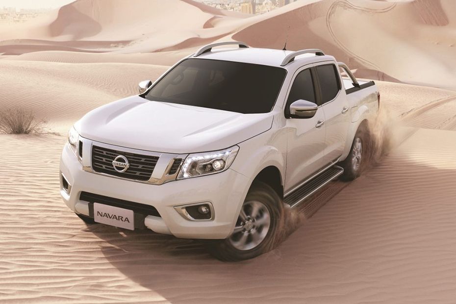 Nissan Navara Pickup Side Medium View