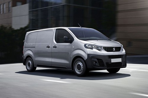 Peugeot Expert (2018-2022) Front Cross Side View
