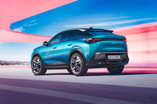 Rear Cross Side View of Peugeot 3008