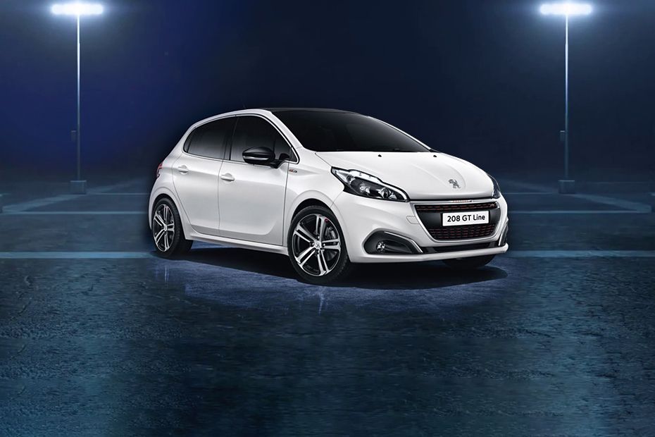 Peugeot 208 GT-Line Front Cross Side View