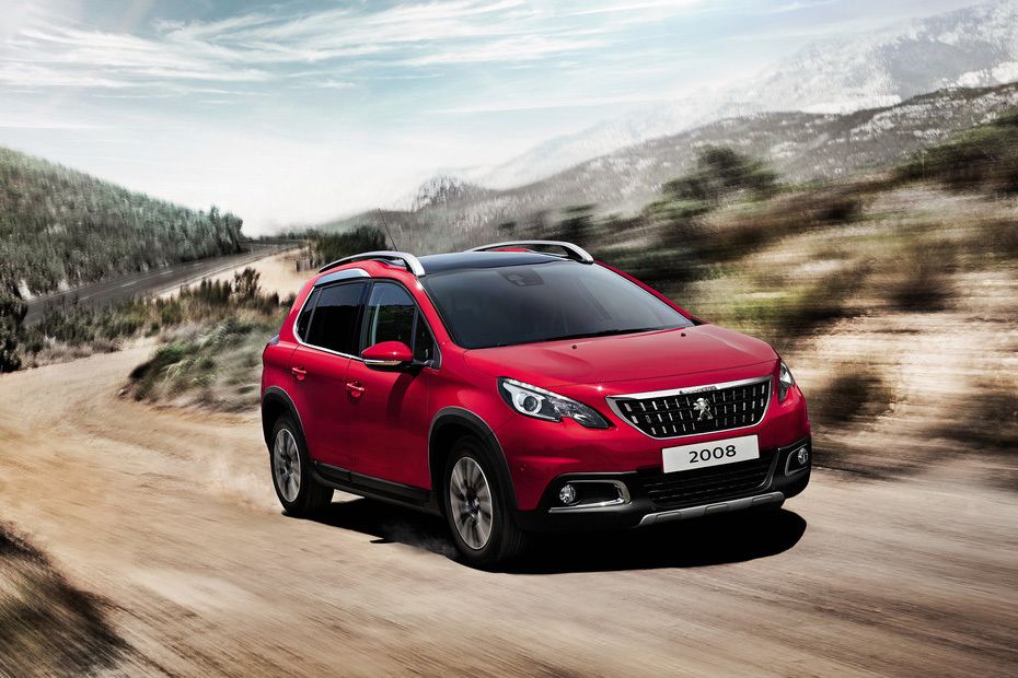 Peugeot 2008 (2015-2022) Front Cross Side View