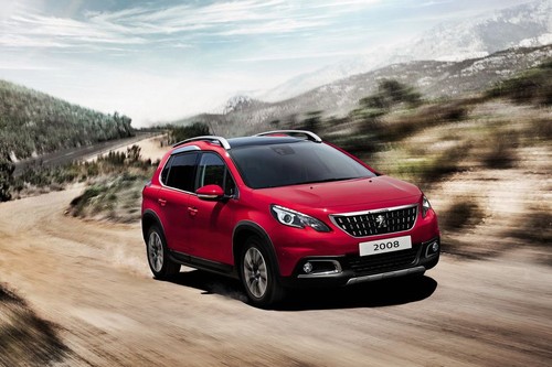 Peugeot 2008 (2015-2022) Front Cross Side View