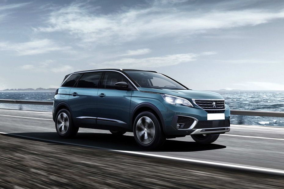 Peugeot 5008 (2012-2022) Front Cross Side View