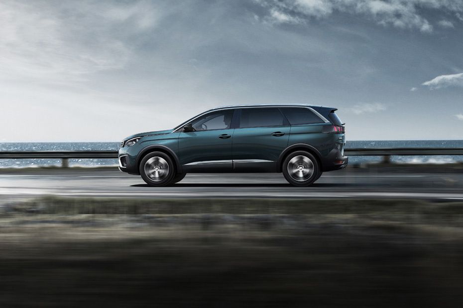 5008 (2012-2022) Side view