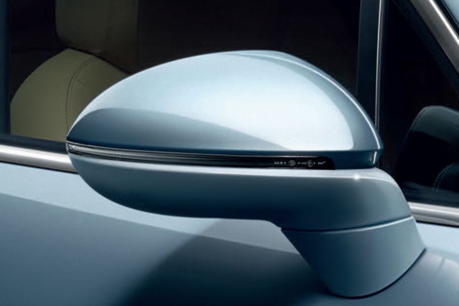 Porsche Cayenne  (2022-2024) Drivers Side Mirror Front Angle