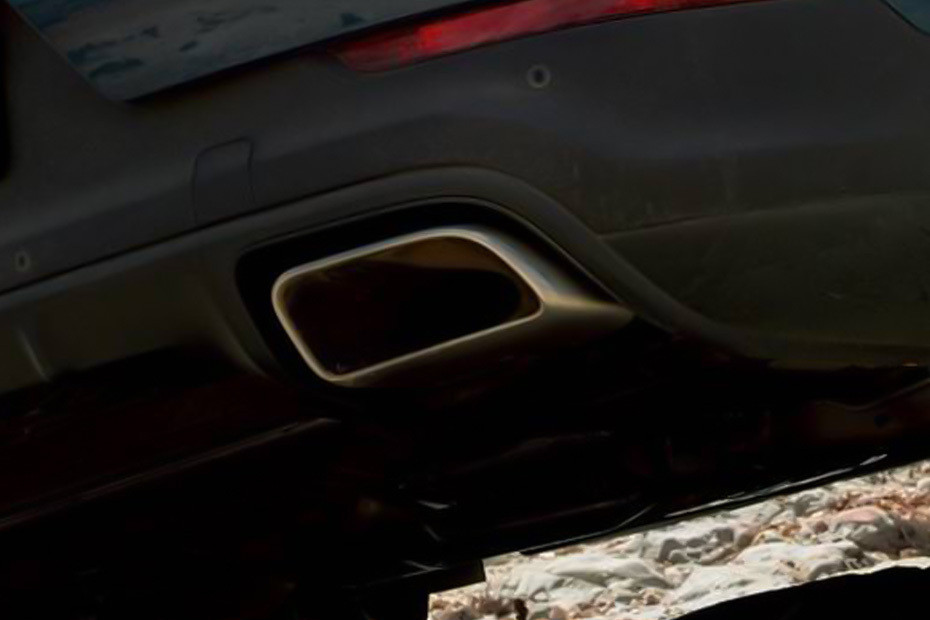 Exhaust Pipe of Porsche Cayenne