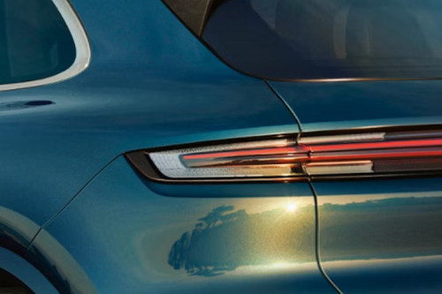 Cayenne Tail light