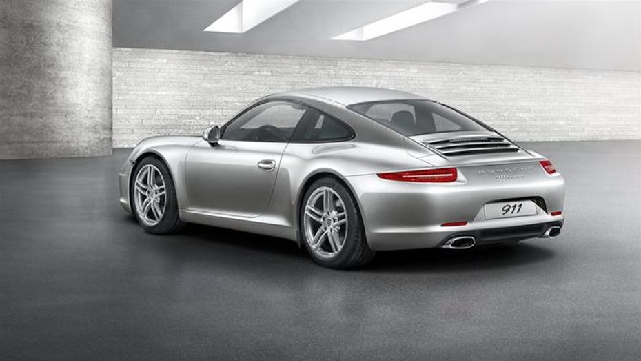 911 Carrera Side view