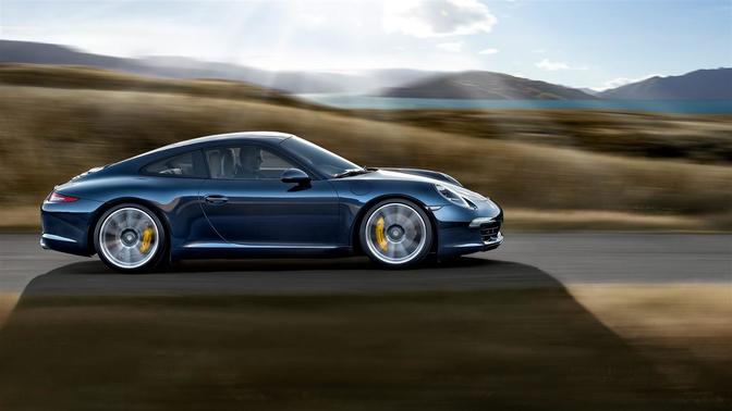 911 Carrera S Side view