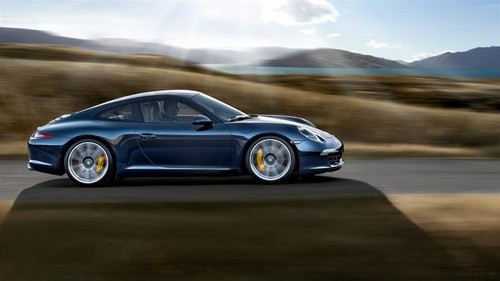 911 Carrera S Side view