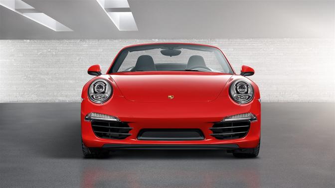 Full Front View of 911 Carrera Cabriolet