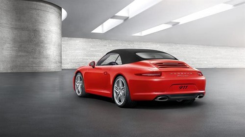 911 Carrera Cabriolet Side view