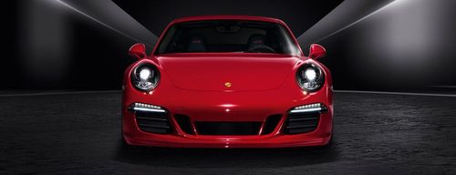 Full Front View of 911 Carrera 4 GTS