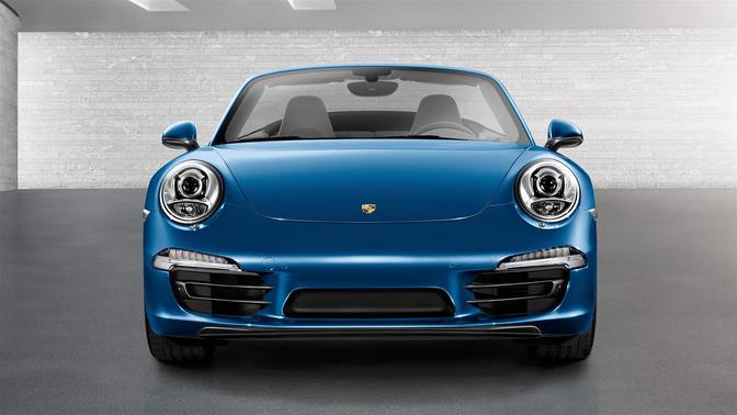 Full Front View of 911 Carrera 4 Cabriolet