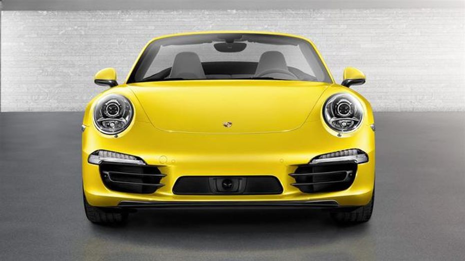 Full Front View of 911 Carrera 4S Cabriolet