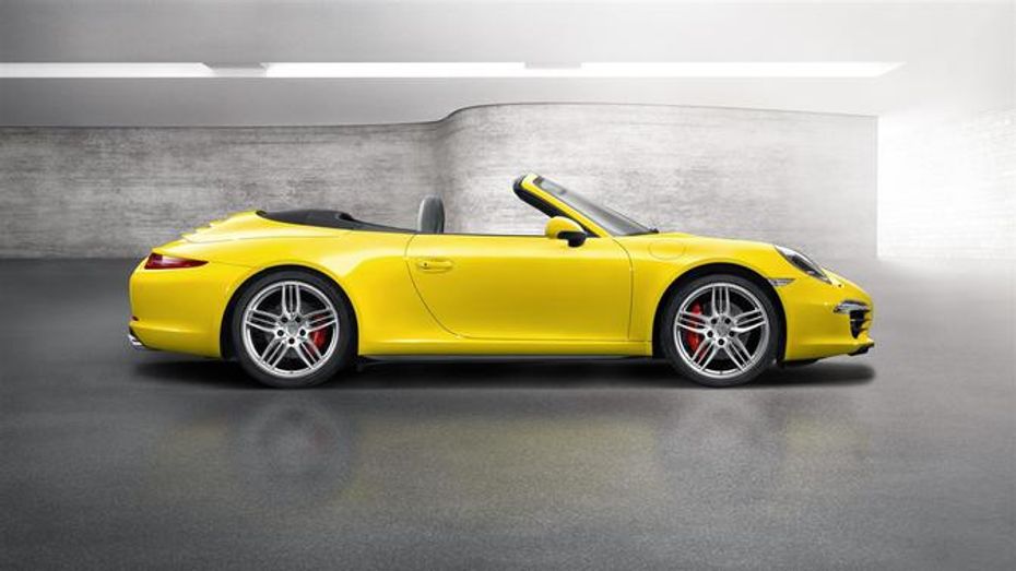 911 Carrera 4S Cabriolet Side view