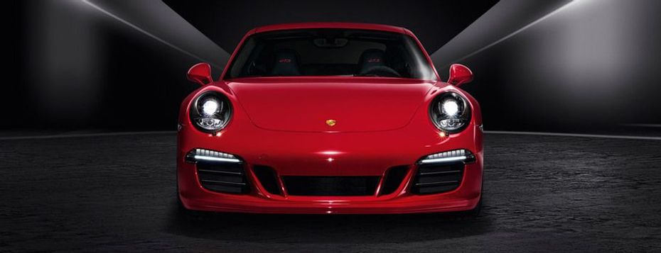 Full Front View of 911 Carrera 4 GTS Cabriolet