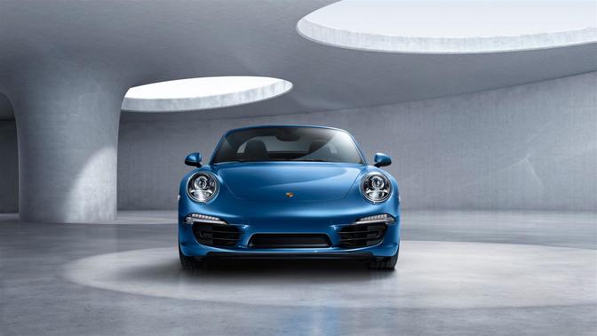 Full Front View of 911 Targa 4S