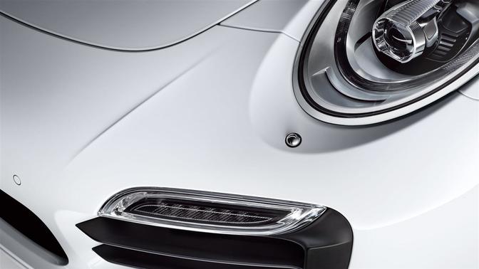 911 Turbo S Front Fog Lamp