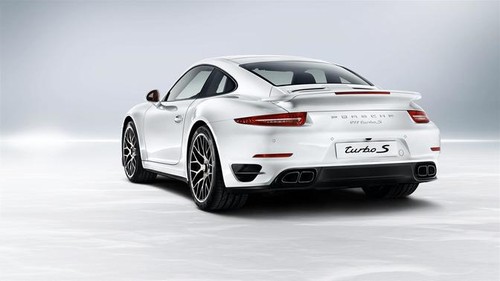 911 Turbo S Side view