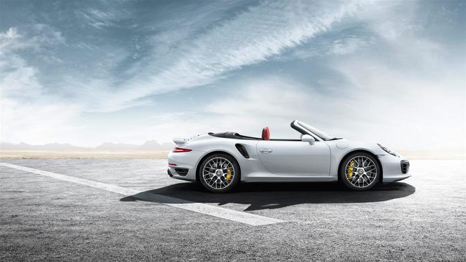911 Turbo S Cabriolet Side view