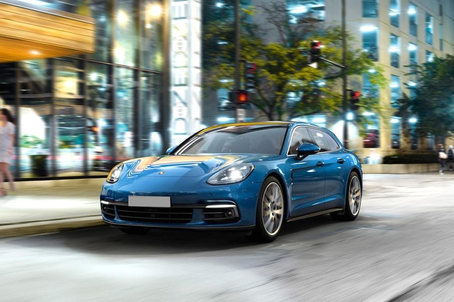 Porsche Panamera Side Medium View