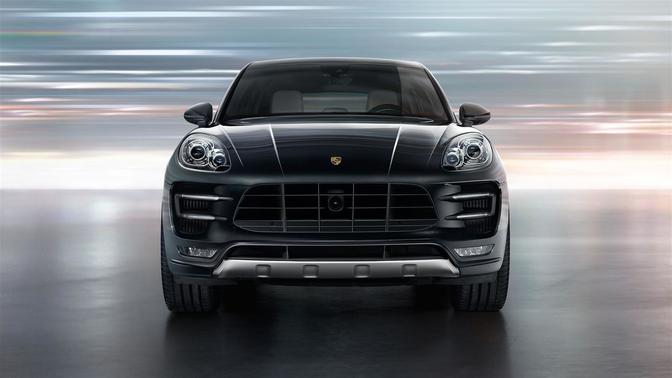 Full Front View of Macan Turbo-2015