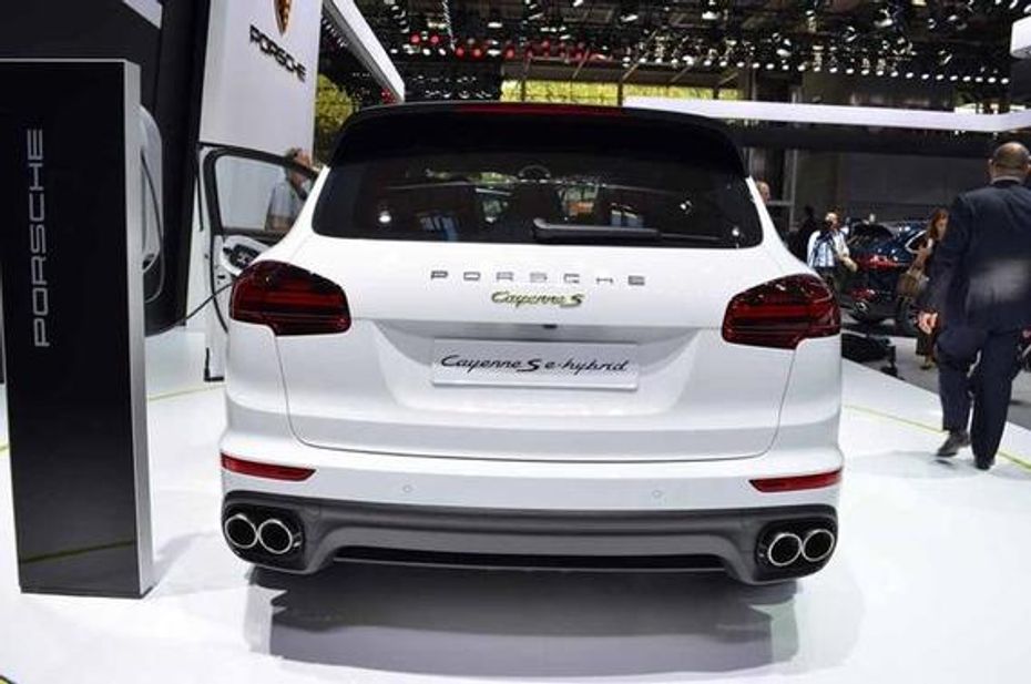 Full Rear View of Porsche Cayenne S E-Hybrid