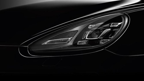 Cayenne Turbo S Headlight