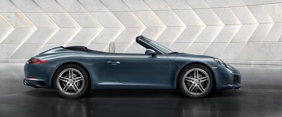 911 Carrera Cabriolet Side view